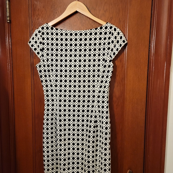 Black and White Sheath Dress By C Wonder Size 4 - Picture 4 of 8